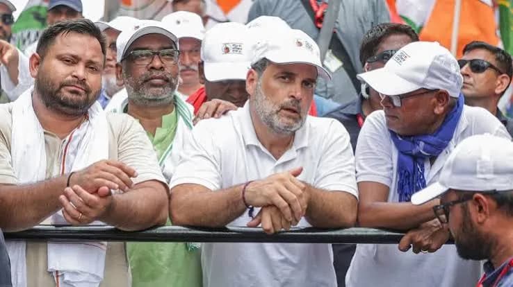 INDIA Bloc Leaders in Bihar Take Out Aakrosh March Against ECI